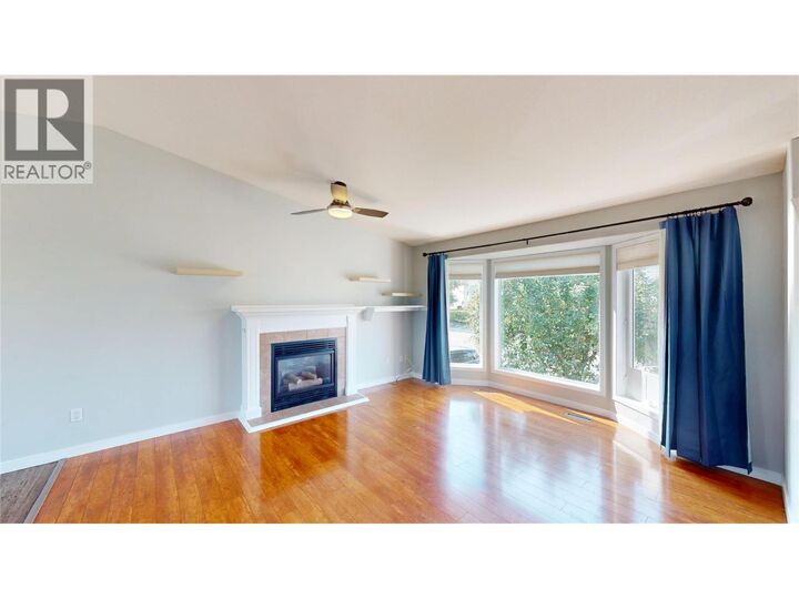 Property Photo:  1916 12 Street North  BC V1C 6M7 