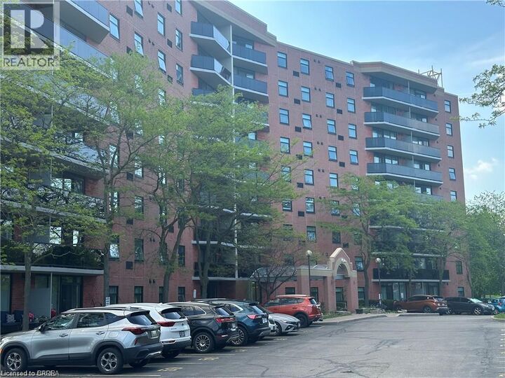 Property Photo: 9 Bonheur Court 506 ON N3P 1Z5