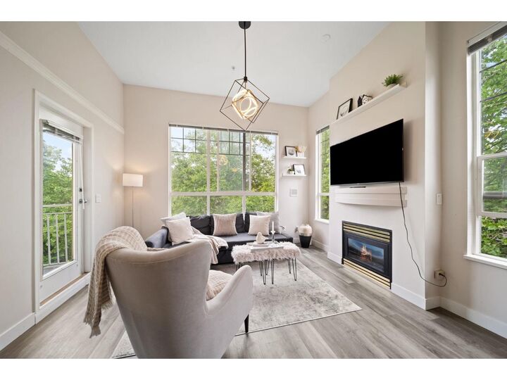 Property Photo:  10186 155 Street 404  BC V3R 0R6 