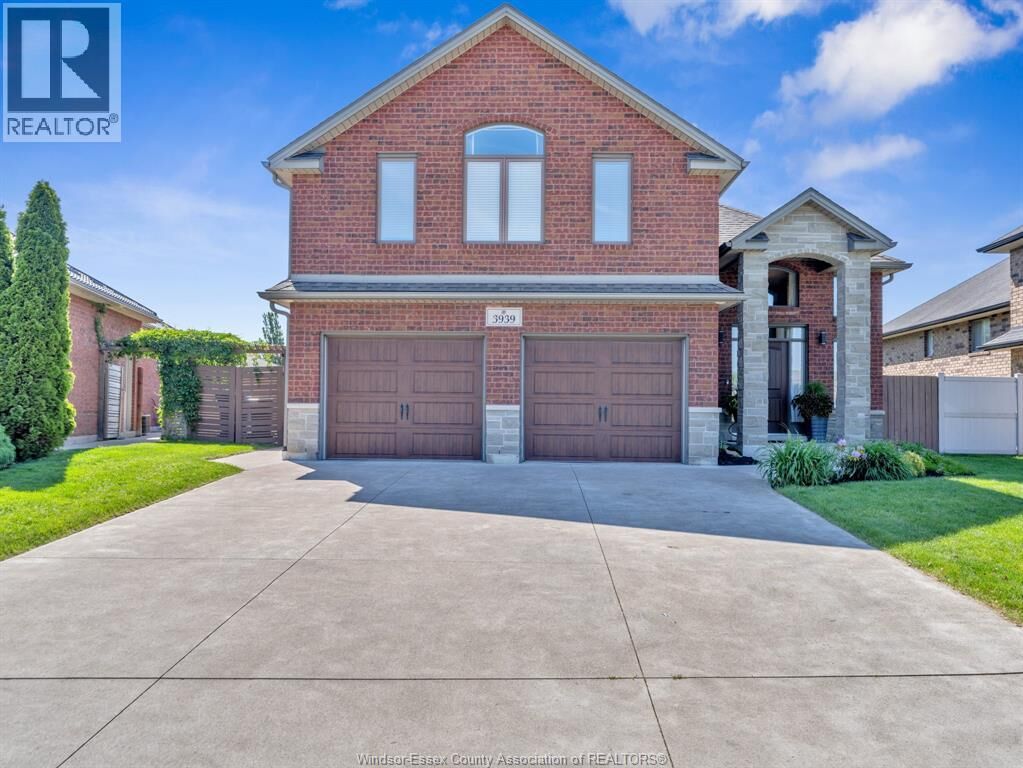 Property Photo: 3939 Wildwood Drive ON N8R 2L4