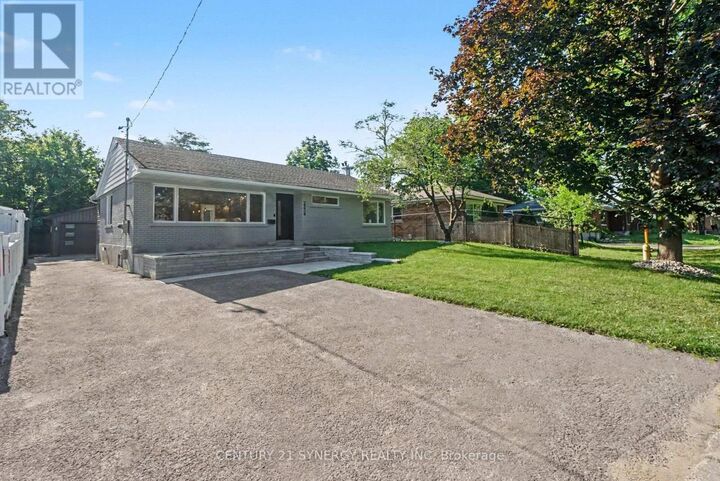 Property Photo: 2238 Utah Street ON K1H 7W8