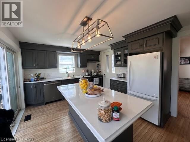 Property Photo: 299 Wellington Street ON N5C 1T2