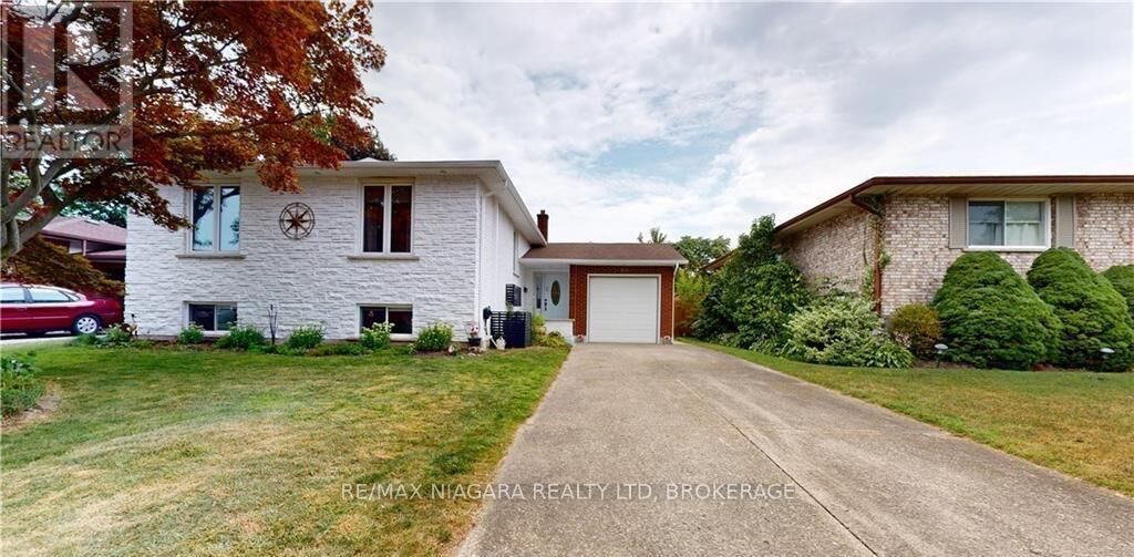 Property Photo: 84 Ziraldo Road ON L2N 6T1