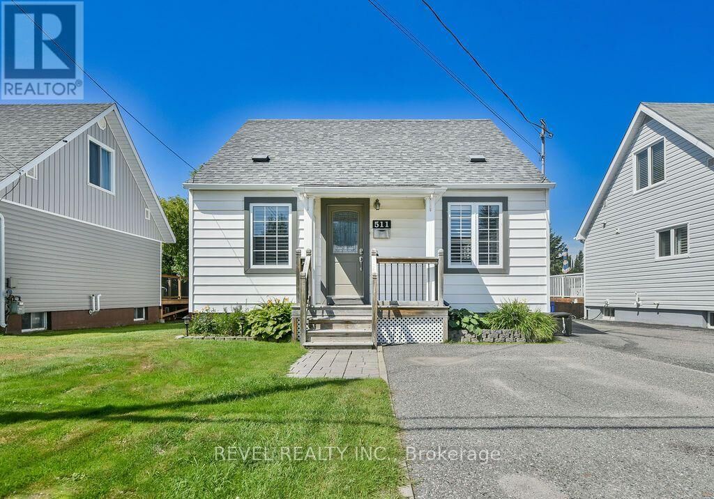 Property Photo: 511 Pine Street North ON P4N 6L9