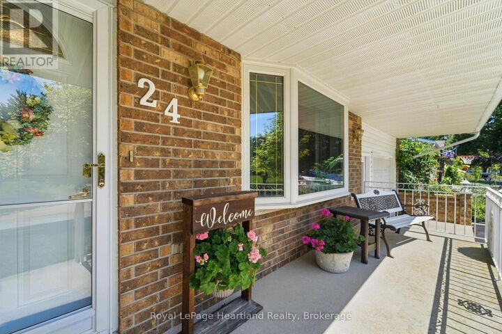 Property Photo:  24 Leonard Drive  ON N7A 4K6 