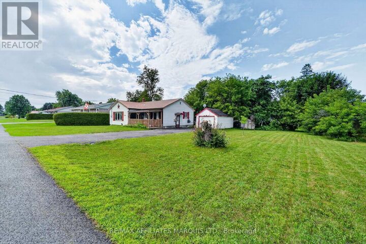 Property Photo: 3330 Poirier Avenue ON K6K 1E1