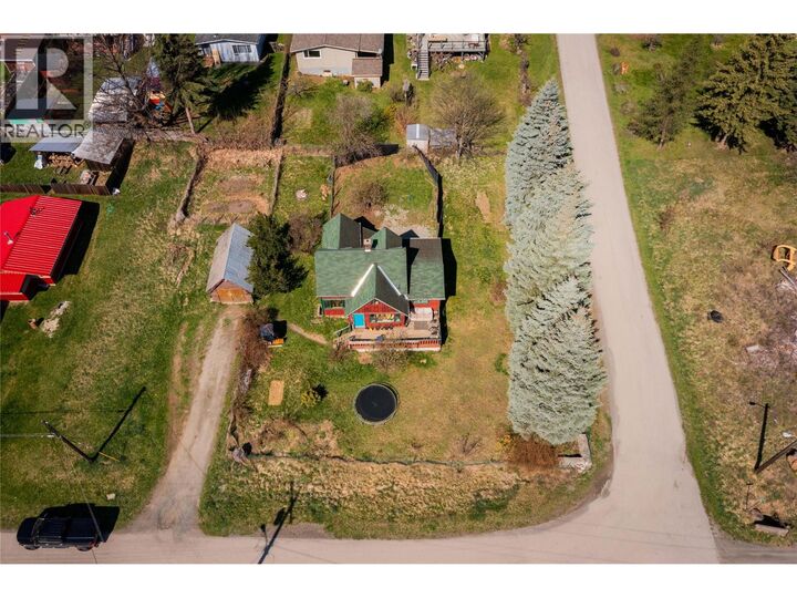 Property Photo:  131 Washington Street North  BC V0G 1M0 