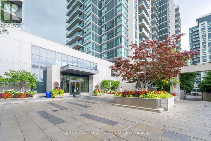 Property Photo: 35 Brian Peck Crescent 1510 ON M4G 0A5