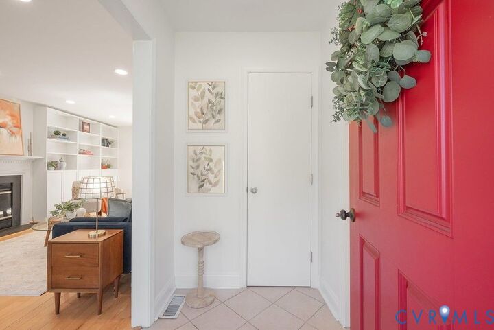 Property Photo:  2109 Oakhampton Place  VA 23233 