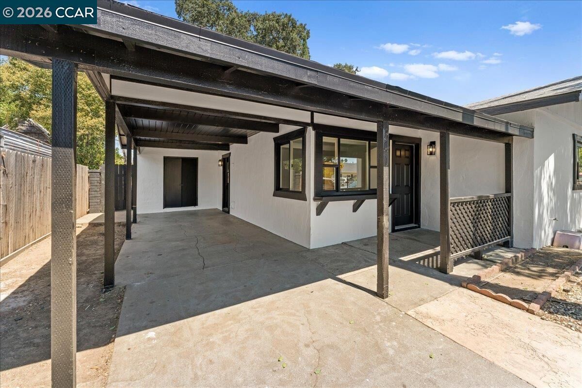 Property Photo:  341 Arcade Blvd  CA 95815 