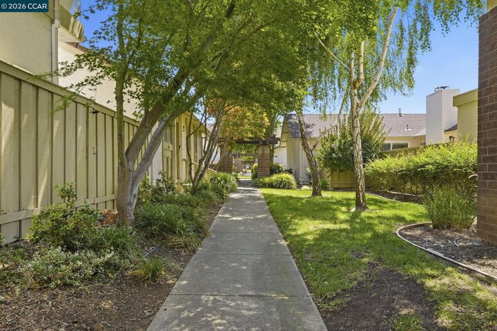 Property Photo:  4814 Wolf Way  CA 94521 