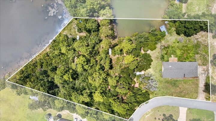 Property Photo:  128 Tranquility Drive  FL 32536 