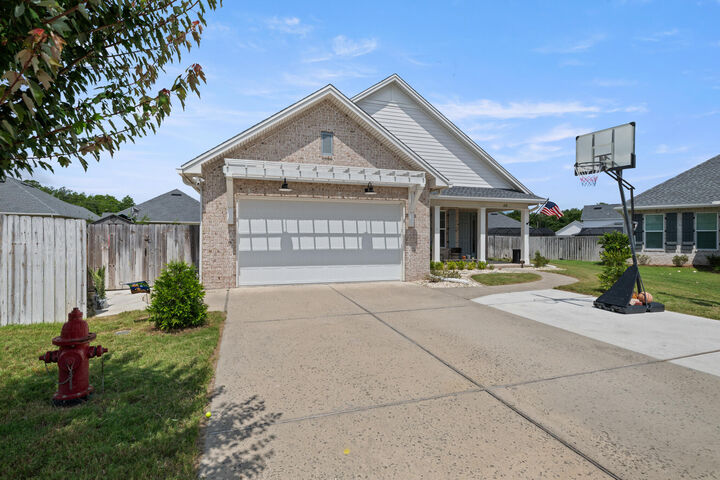 Property Photo: 106 Amelia Rae Circle FL 32580