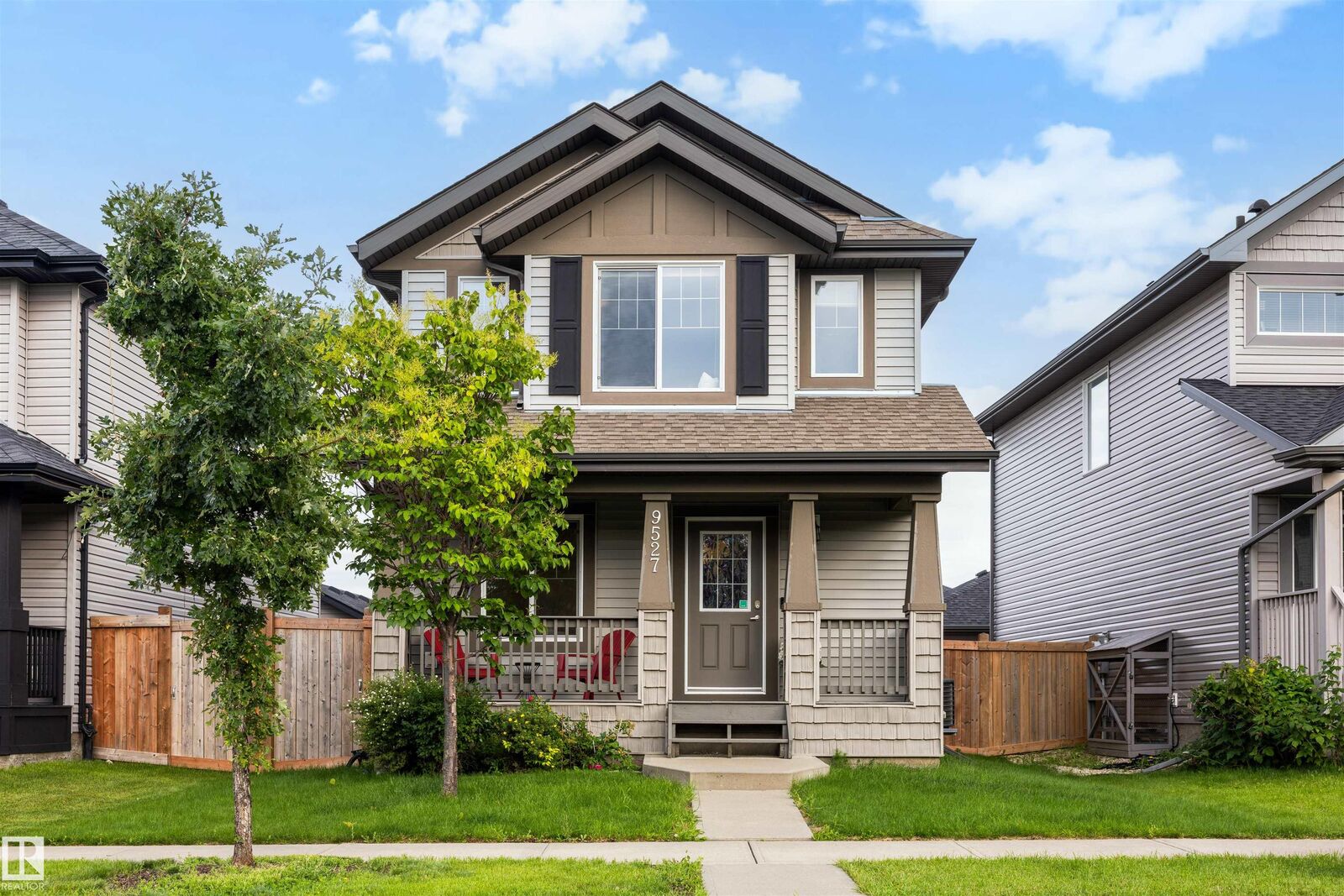 Property Photo: 9527 212 Street NW AB T5T 4J6