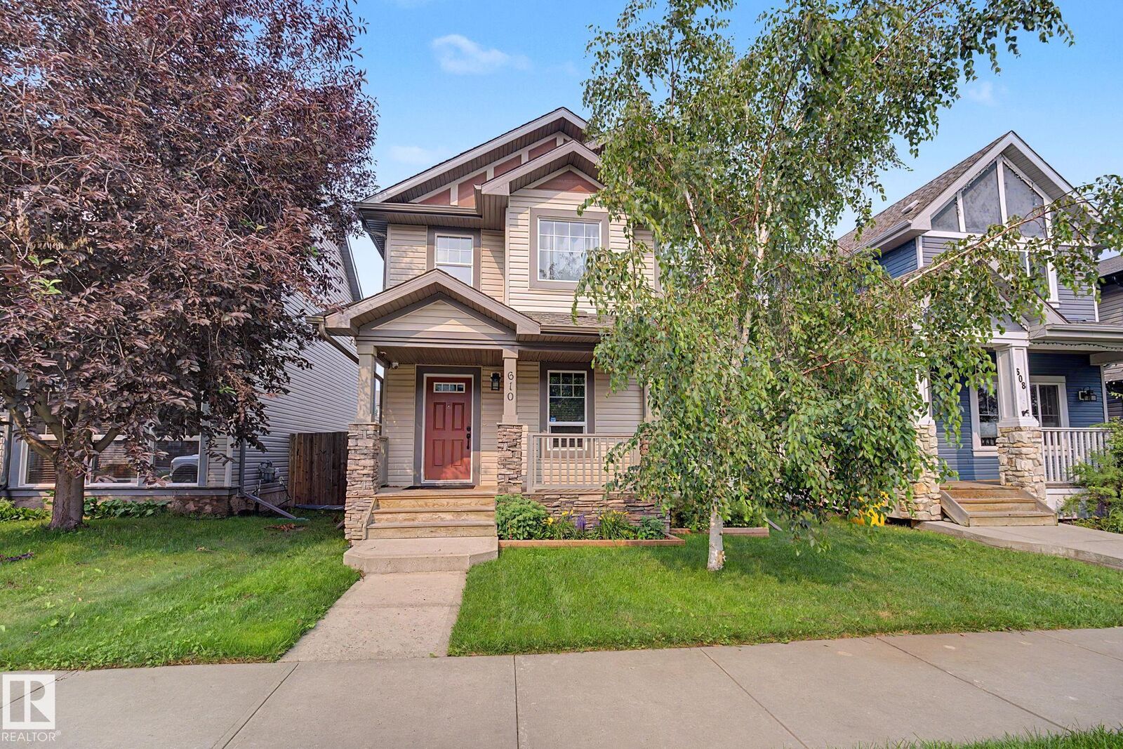 Property Photo: 610 McDonough Link Link NW AB T5Y 0M8