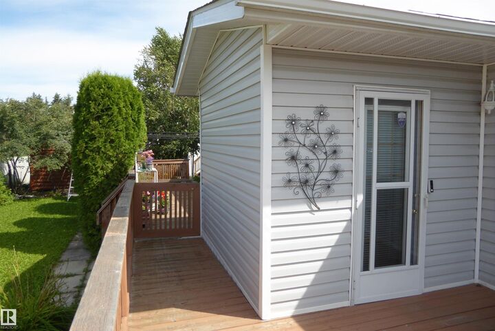 14 305 Calahoo Road — photo 1
