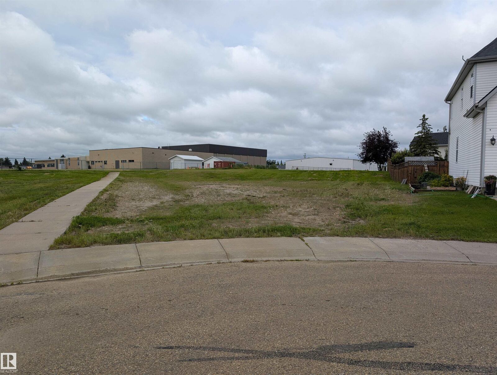 Property Photo:  31 Beaverhill View Crescent  AB T0B 4J0 