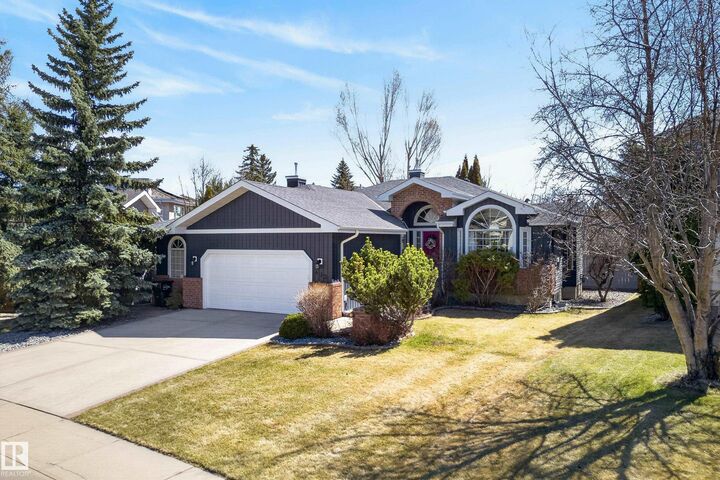 433 Twin Brooks Crescent NW — photo 1