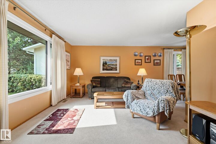 Property Photo:  7 Falstaff Avenue  AB T8N 1V4 
