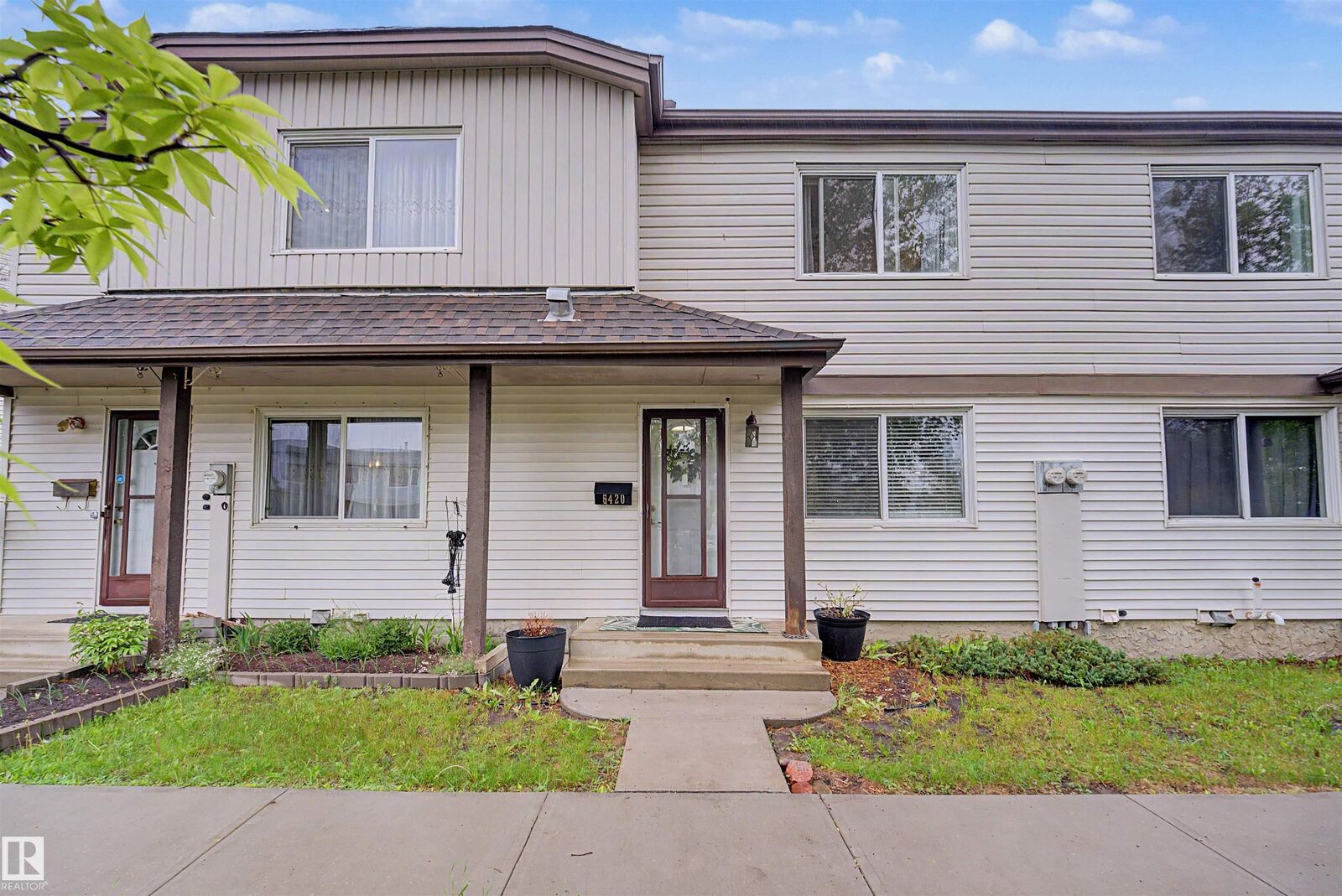 Property Photo:  5420 146 Avenue NW  AB T5A 4L6 