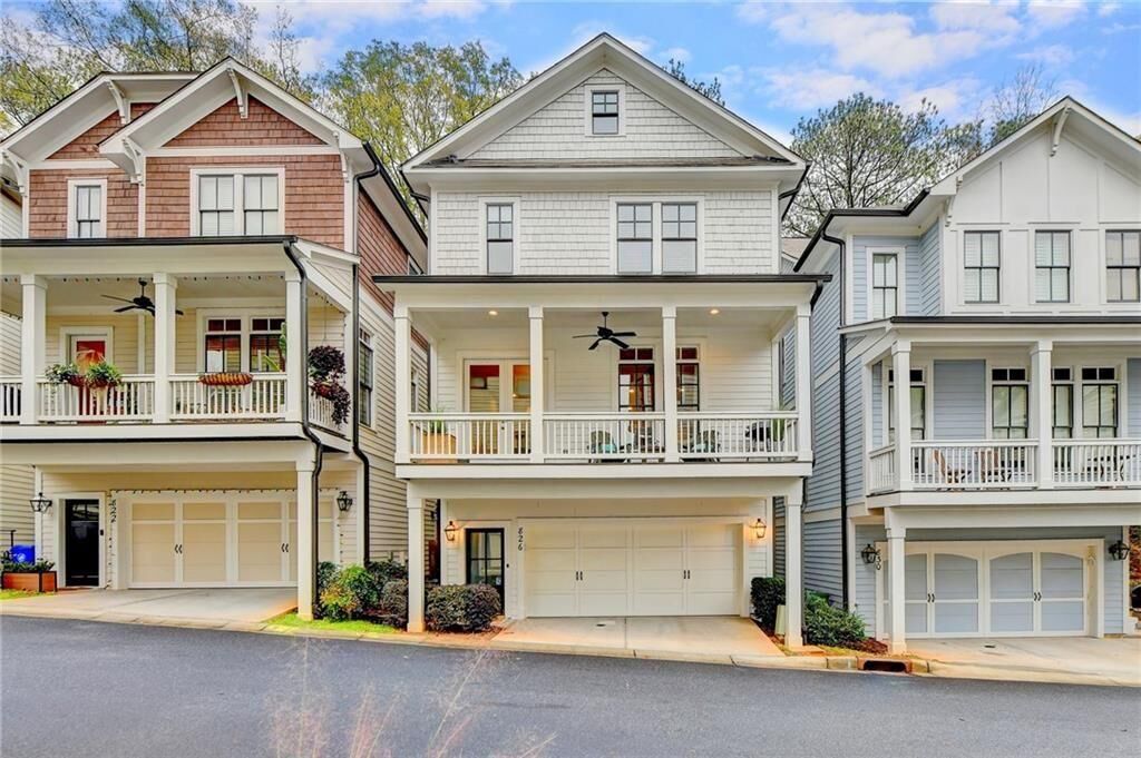 Property Photo:  826 Grove Bend  GA 30030 