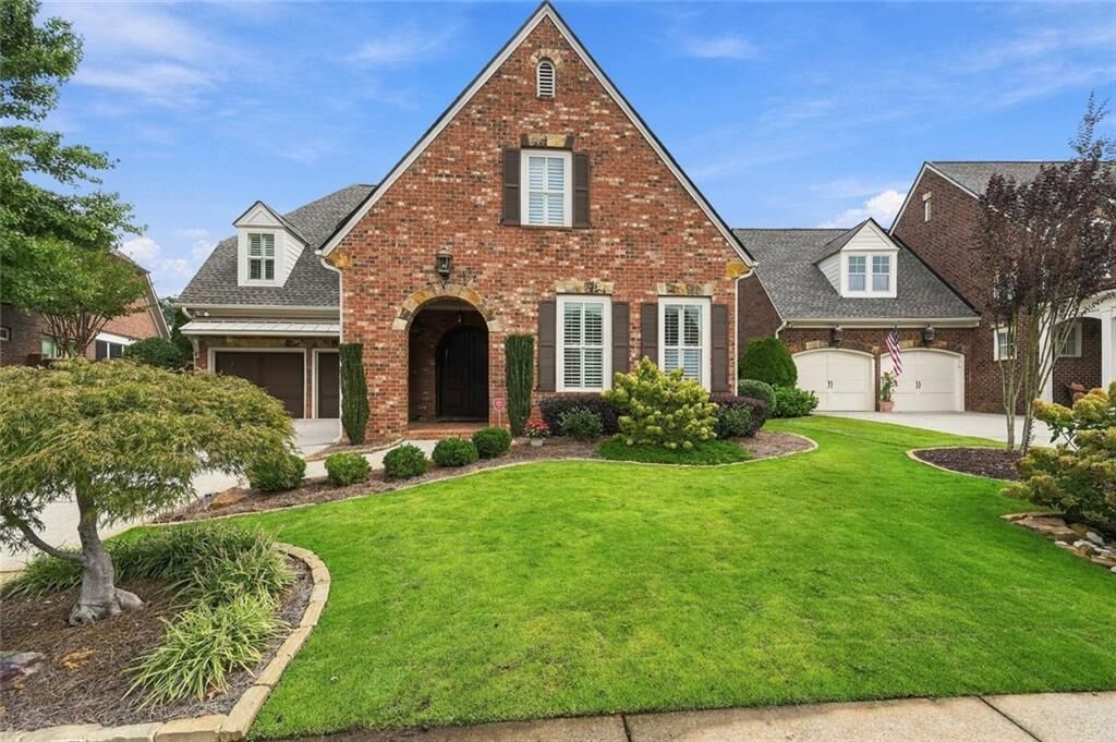 Property Photo: 318 Lakeside Trace GA 30115