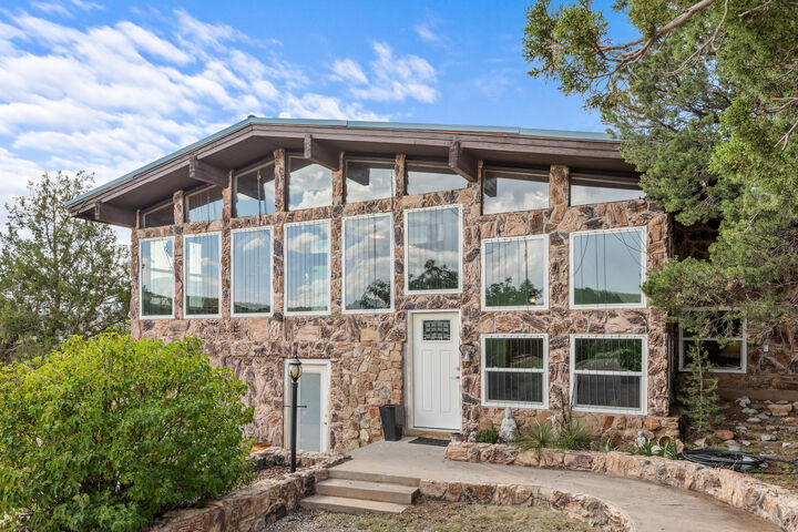 Property Photo:  92 Valle Hermosa Road  NM 87047 