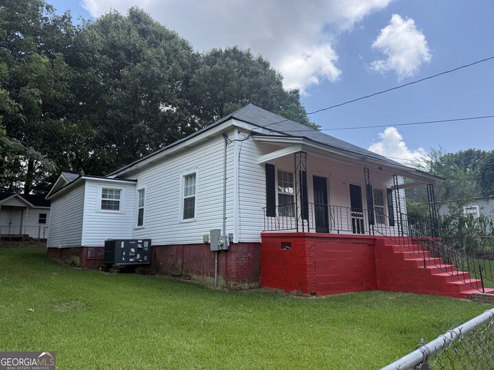 Property Photo: 1309 Park Avenue GA 30240