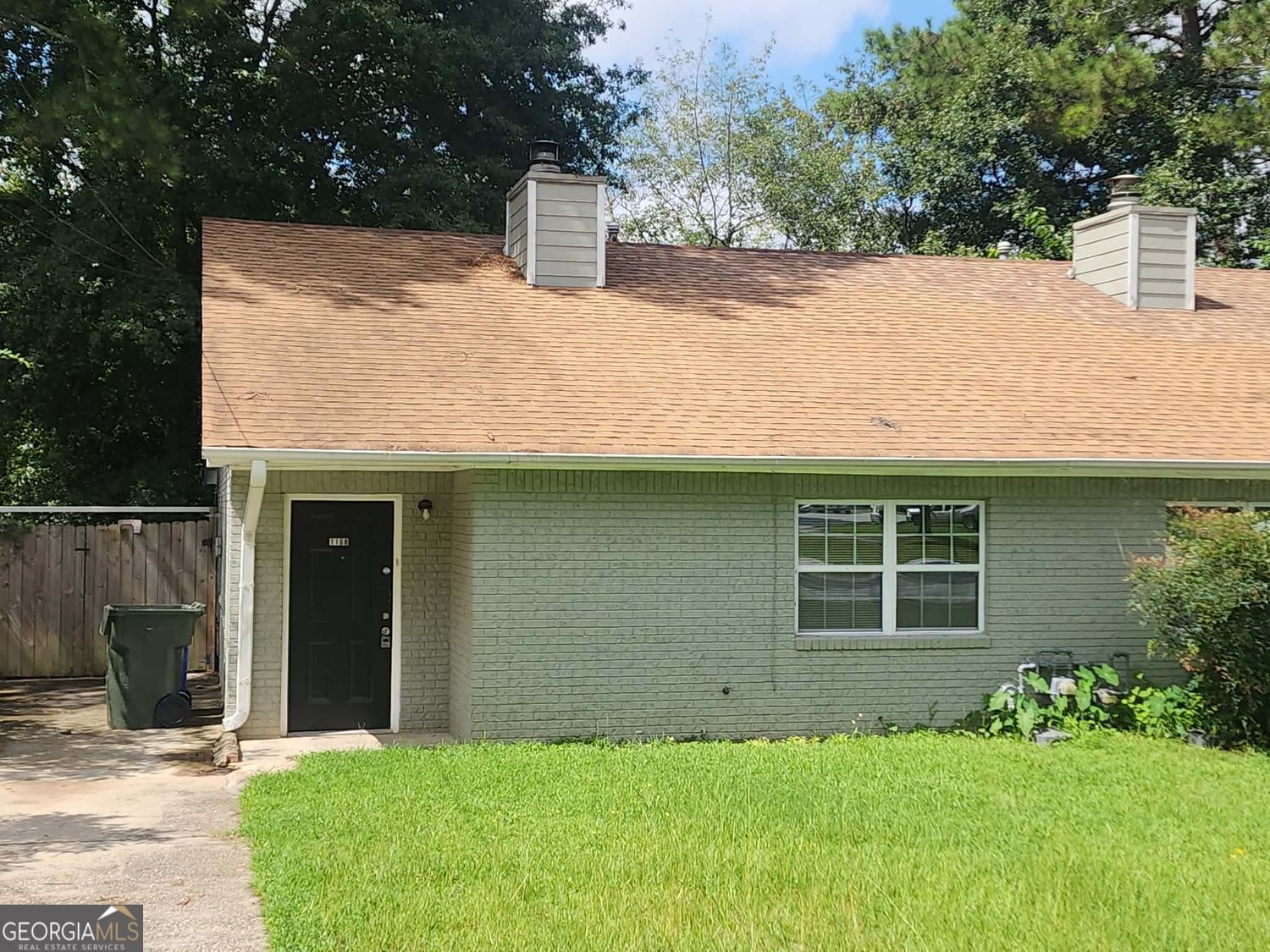 Property Photo: 1168 Pinedale Circle NW GA 30012