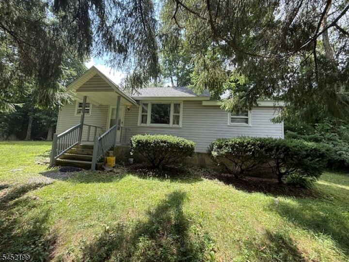 Property Photo: 103 Edgewood Ln NJ 07422