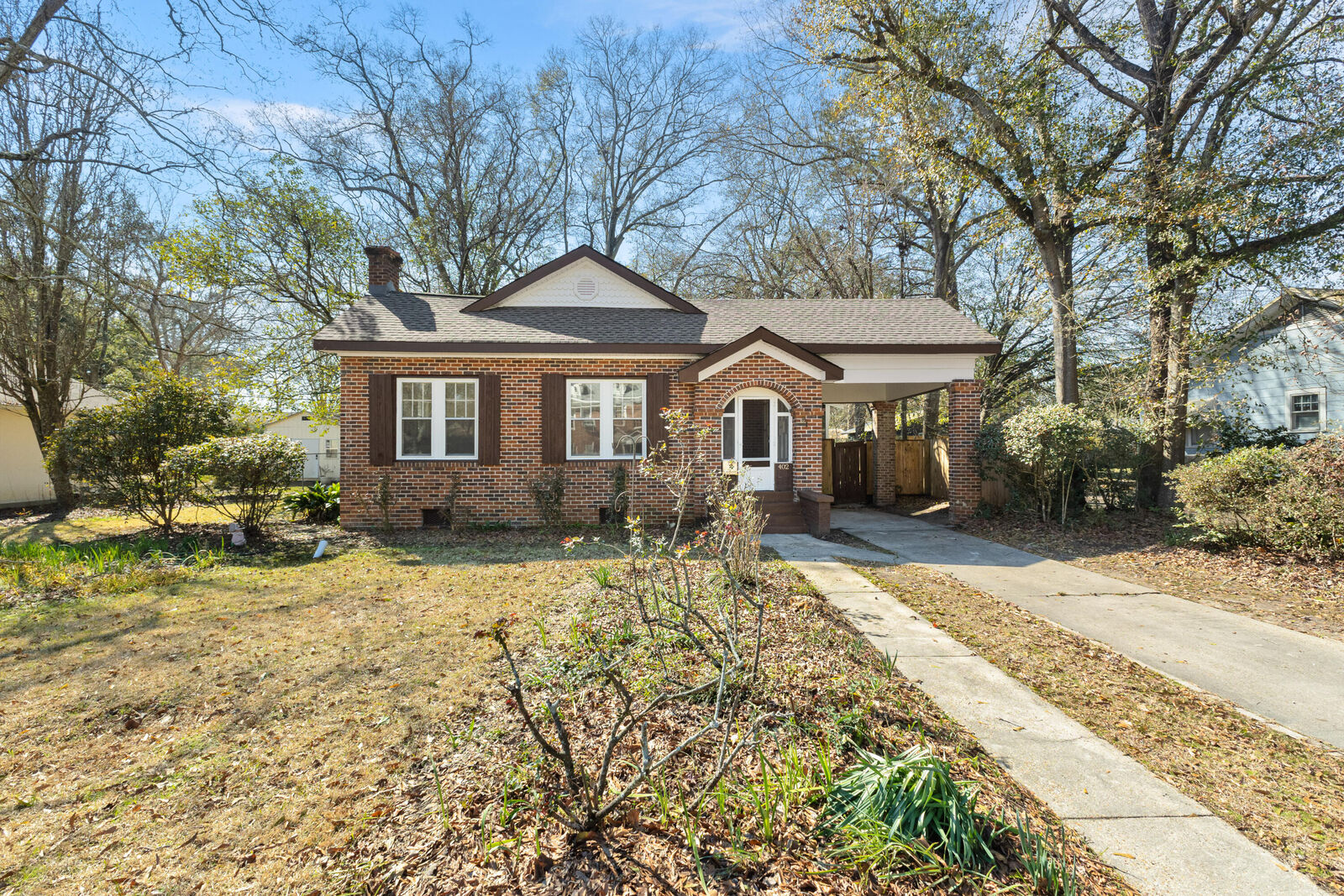 Property Photo:  402 8th Ave.  MS 39401 