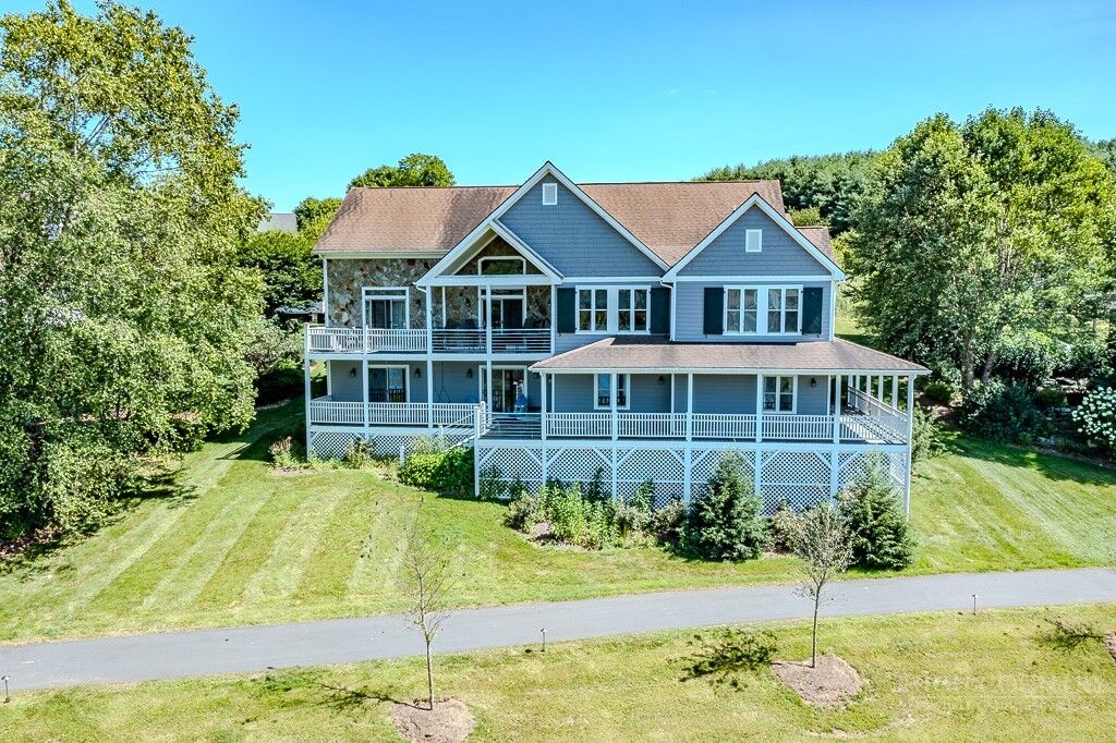Property Photo: 342 Birkdale Ridge NC 28640