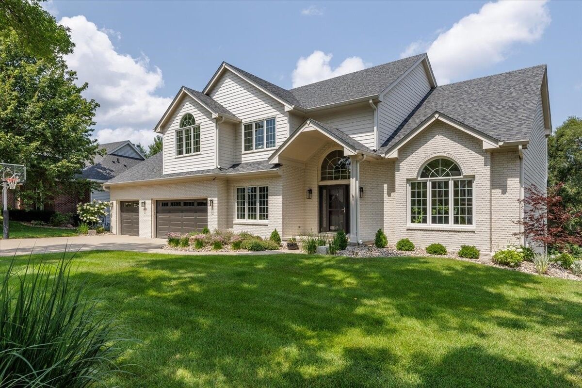Property Photo:  15035 Woodcrest Drive  IA 50325 