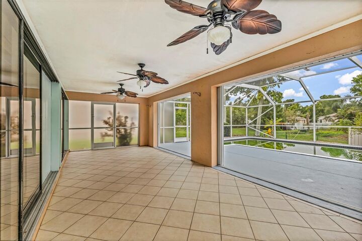 Property Photo: 2399 Rio De Janeiro Avenue FL 33983