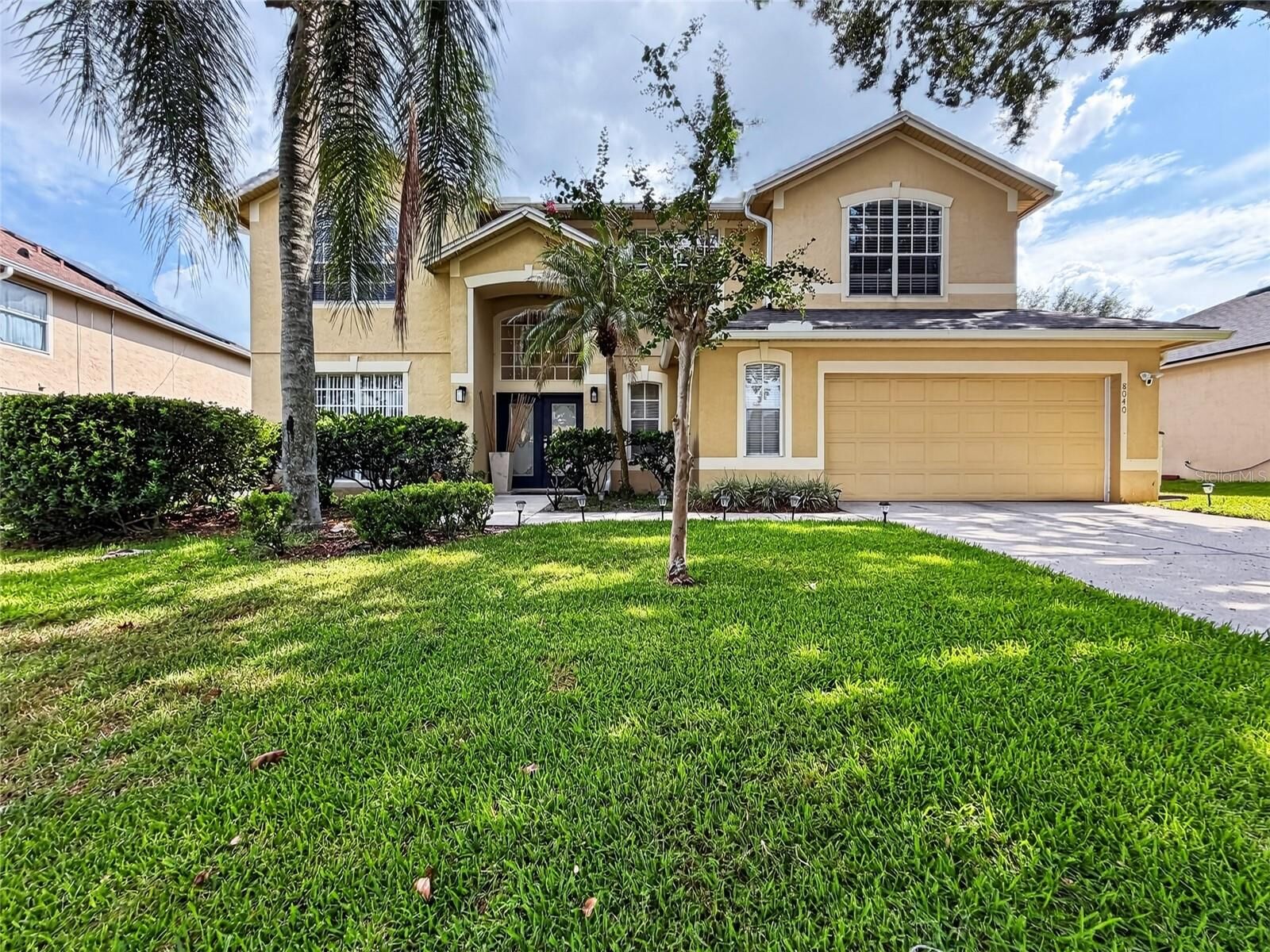 Property Photo:  8040 Solitaire Court  FL 32836 