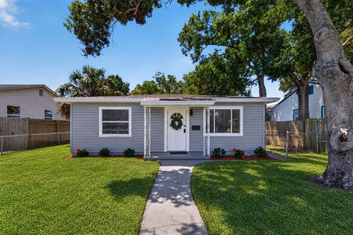 Property Photo: 4110 3rd Avenue S FL 33711
