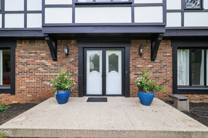 Property Photo: 4428 Briarwood Drive IN 46250