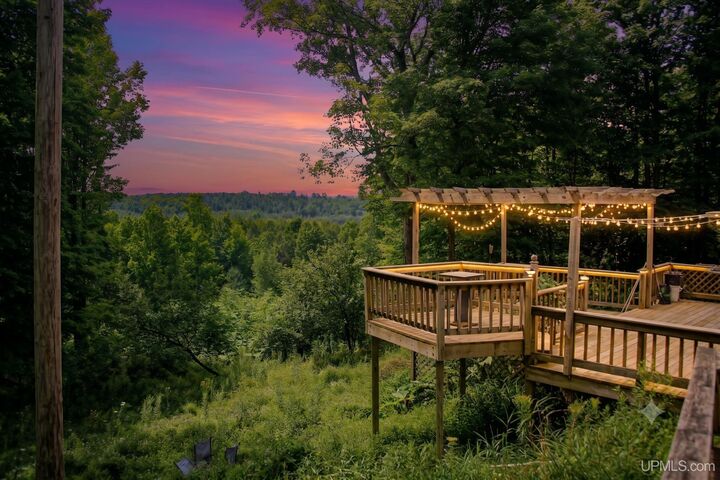 Property Photo:  2265 W Beaver Pete Road  MI 49892 