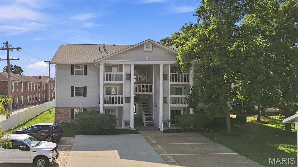 Property Photo:  667 S Kirkwood Road 202  MO 63122 
