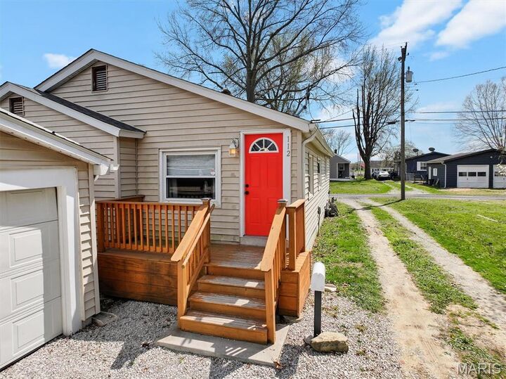 Property Photo: 112 3rd Avenue IL 62025