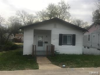Property Photo:  2918 Hammond Avenue  MO 63121 