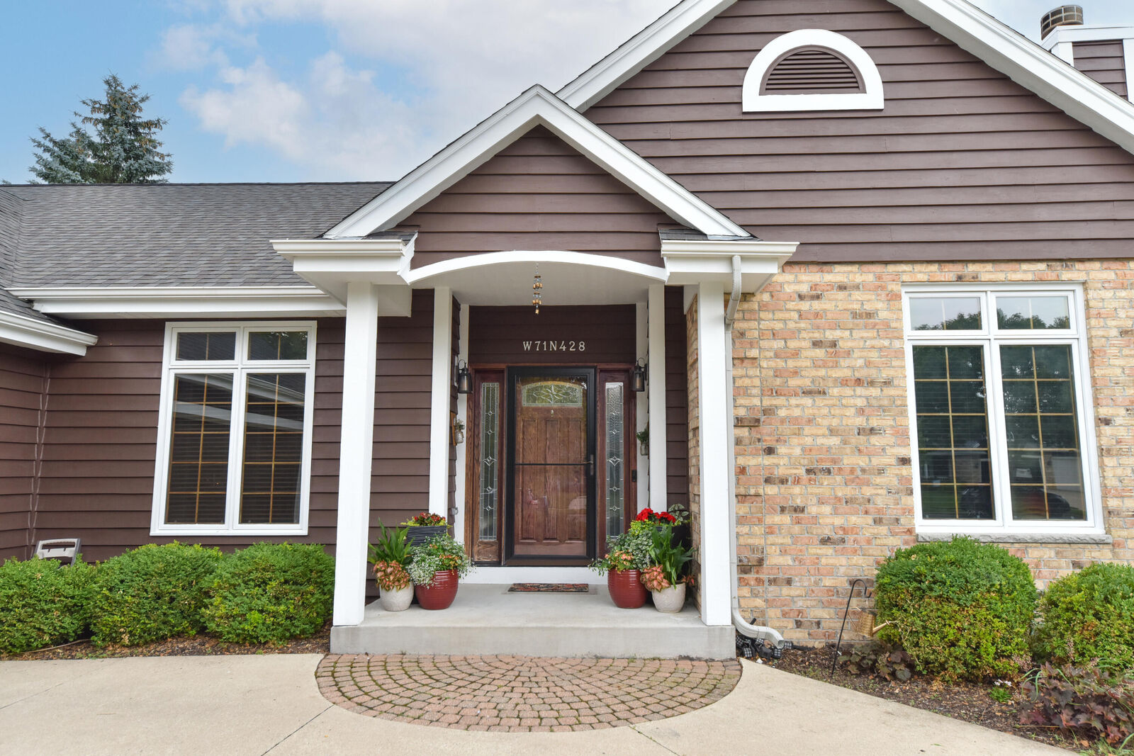 Property Photo:  W71n428 Mulberry Ave  WI 53012 