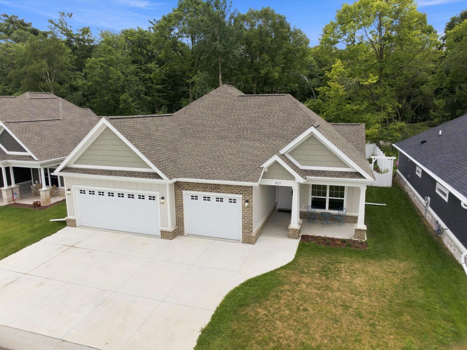 Property Photo:  327 Lynx Ln  WI 54220 