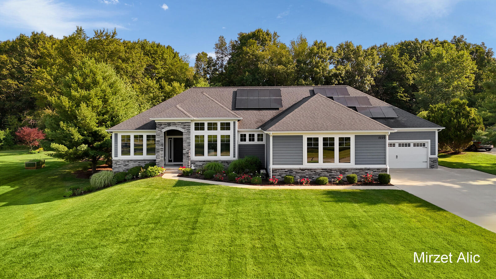 Property Photo: 5220 Canyon River Drive NE MI 49301