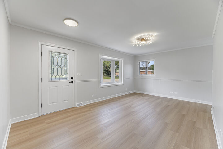Property Photo:  413 Fairfield Drive  IL 60042 