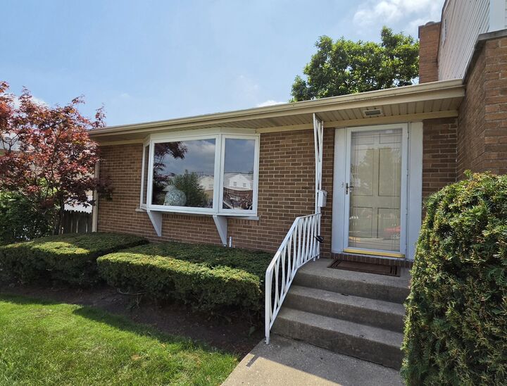 Property Photo:  920 Park Drive  IL 60160 