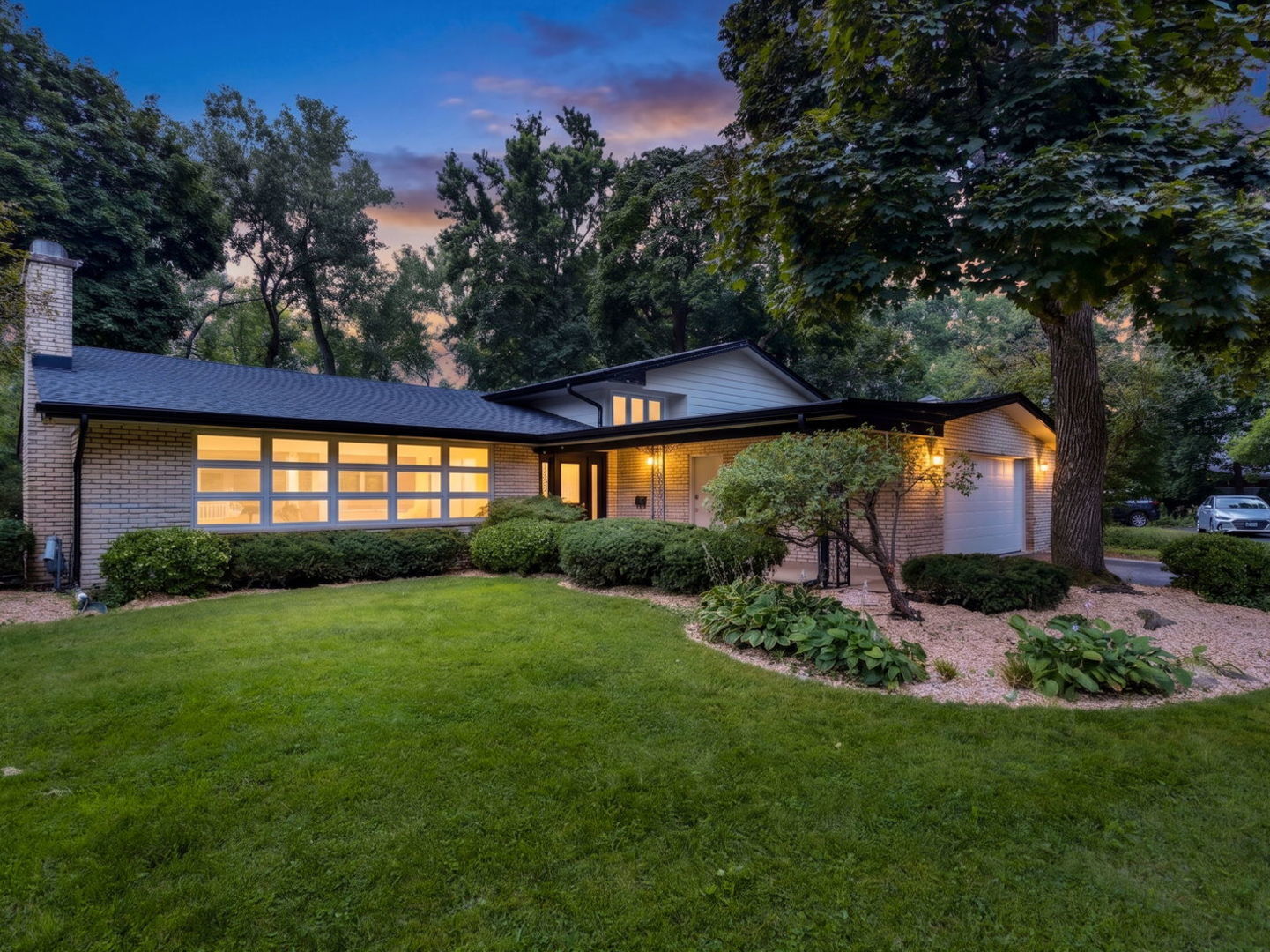 Property Photo:  1441 Sequoia Trail  IL 60025 
