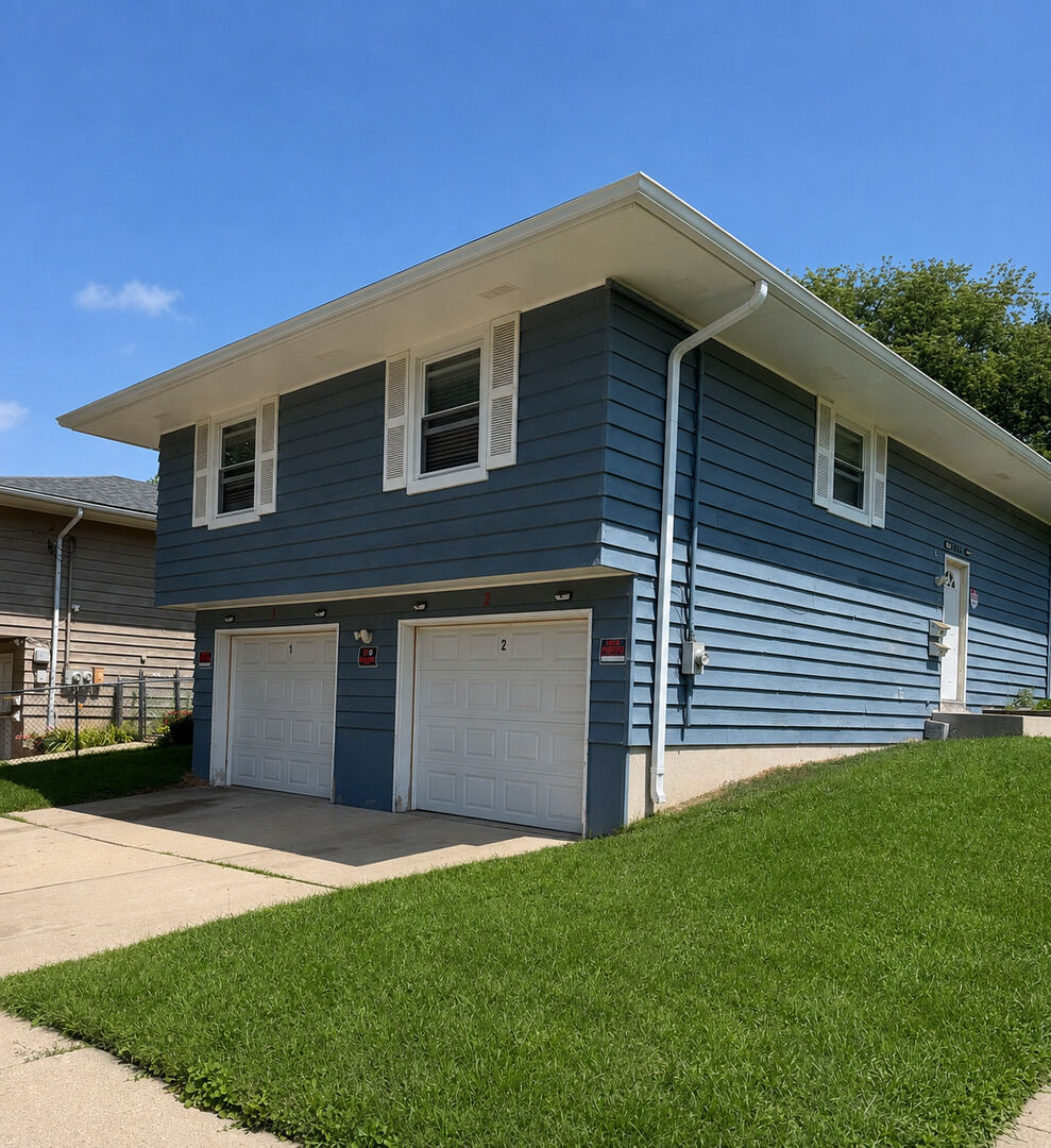 Property Photo:  1034 Fenton Street 1  IL 60505 