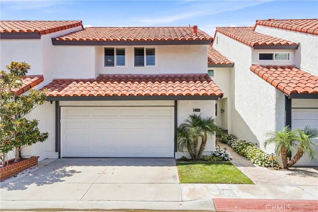 Property Photo: 1409 Arch Lane CA 92648