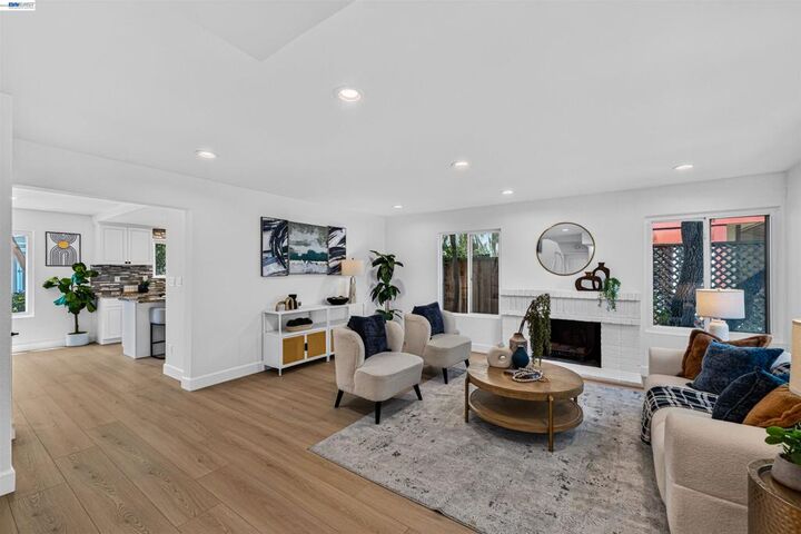 Property Photo:  34499 Salinas Pl  CA 94555 